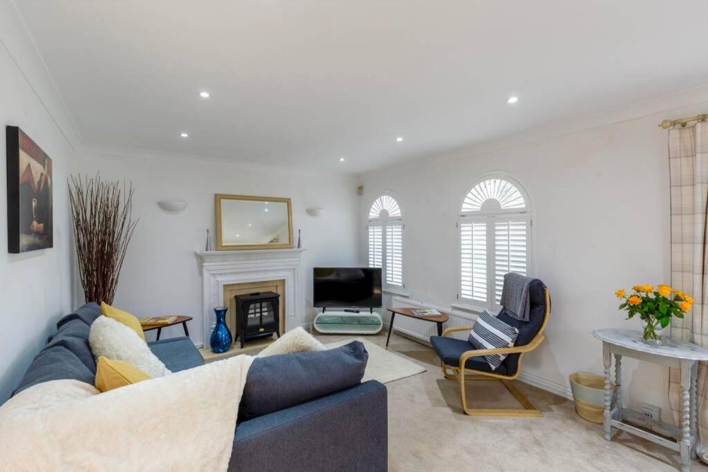 A Cheerful Three Bedroom House In Leafy Lytham ลิธึม เซนต์ แอนน์ส ภายนอก รูปภาพ